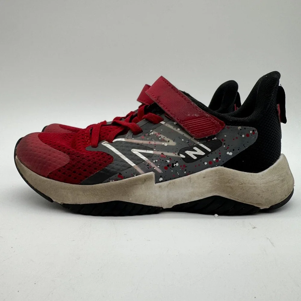 New Balance Rave Run V2 Boys Size 13 Red Black Bungee Strap Running Shoes